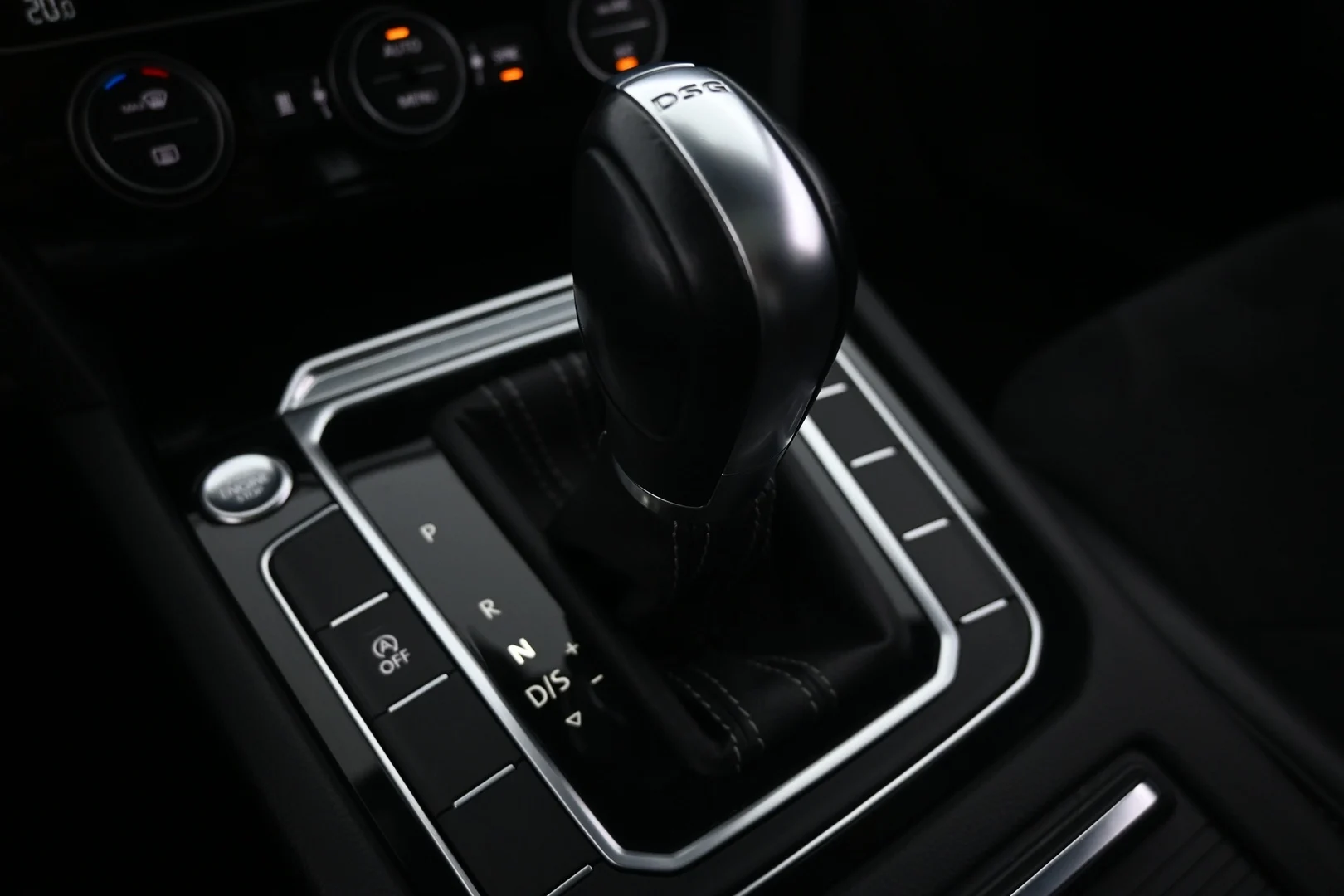 Car Image - 2O4giZZMXZFuMQ8SYxlI6s