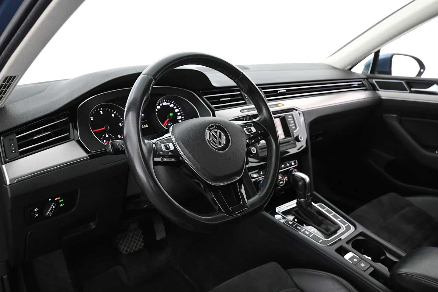 Car Image - AmPOWkyIszQ86j5yAwRQf