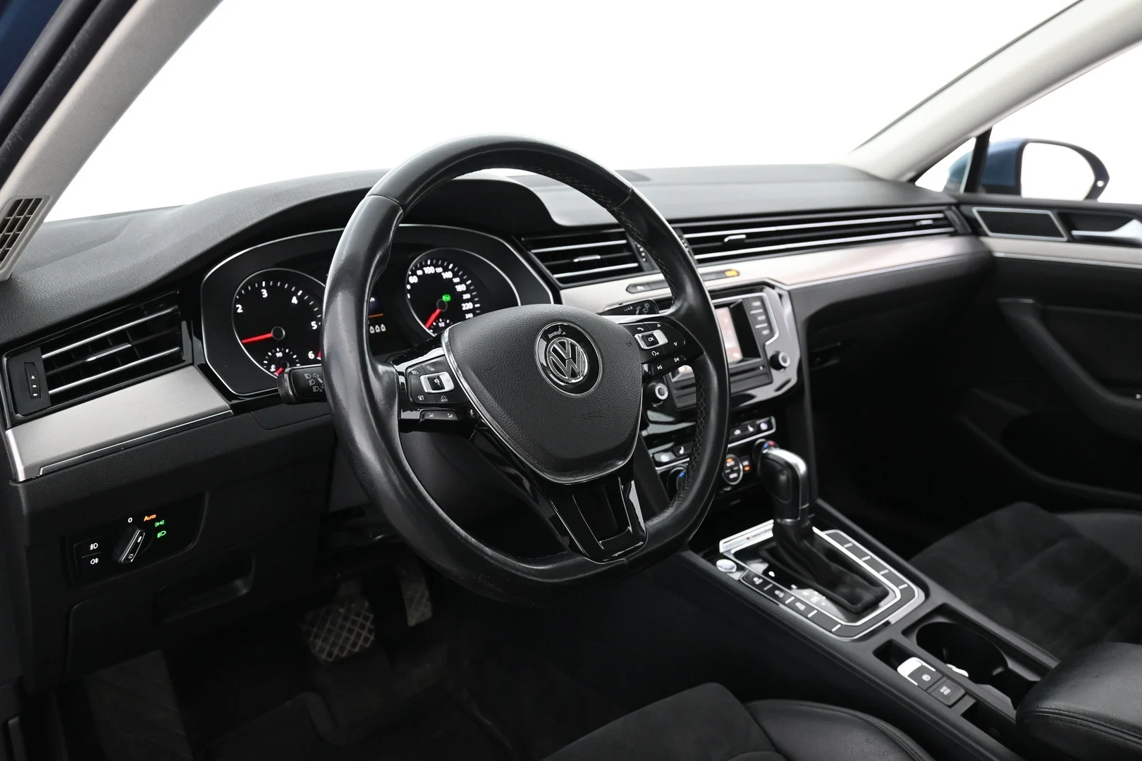 Car Image - AmPOWkyIszQ86j5yAwRQf