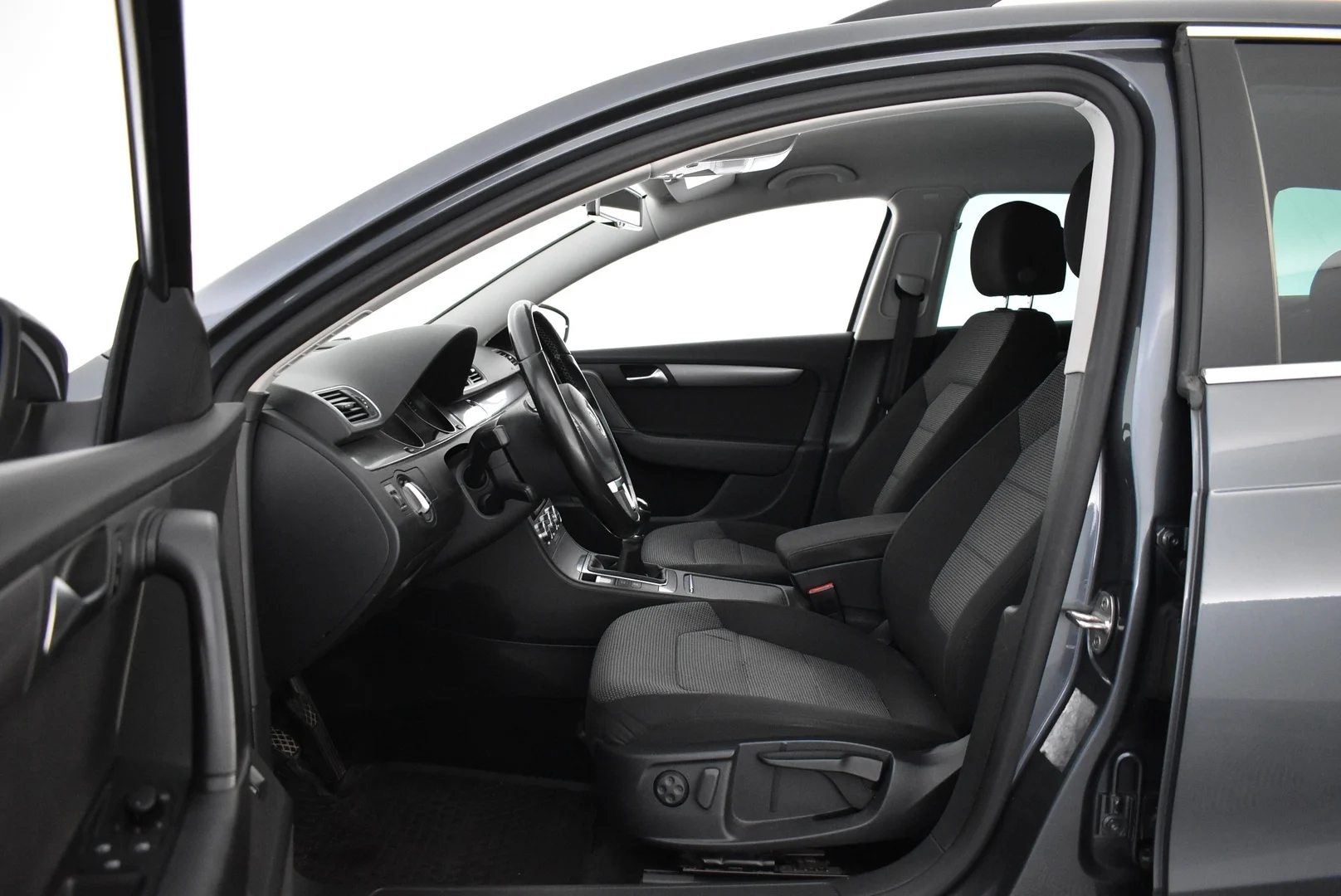 Car Image - 5SegxaNMJXXTtAB8nnPwwi