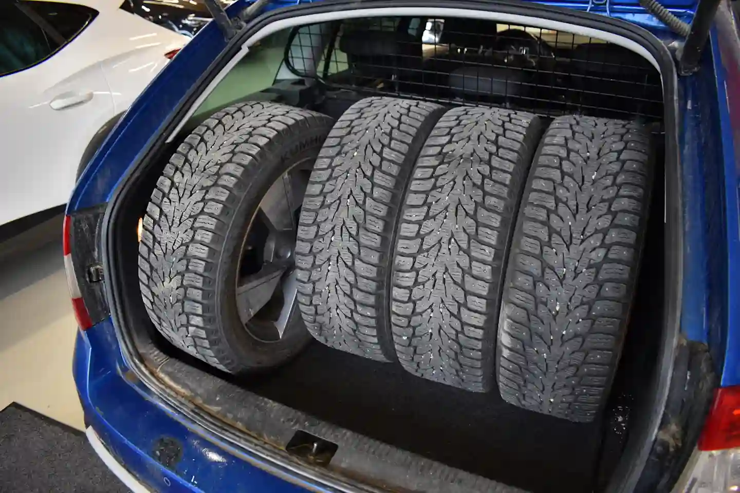 Car Image - 4gIK1PXQniBHxosG0dg0pU
