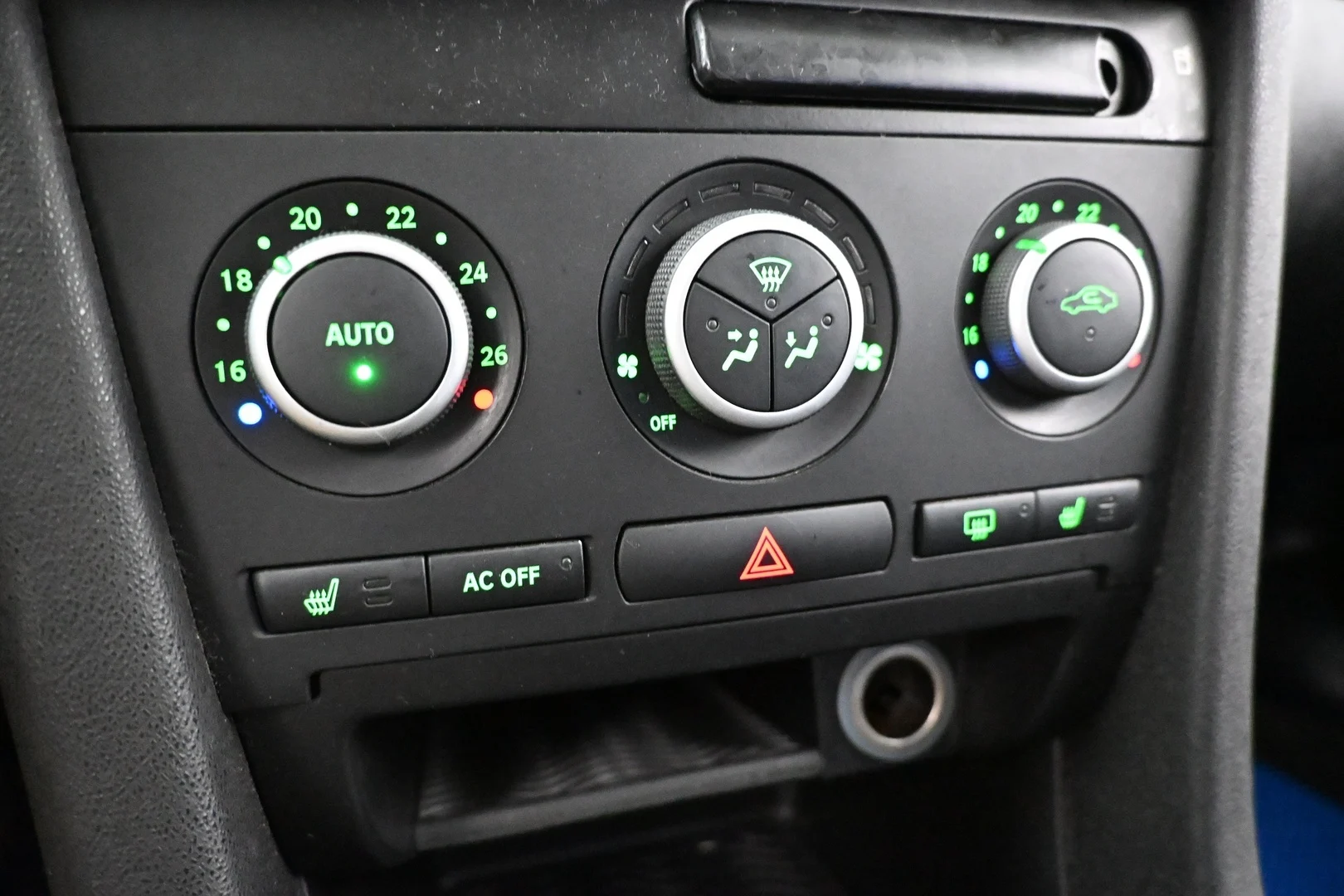 Car Image - 6E2EwOge2NHXf2IOn43Sav