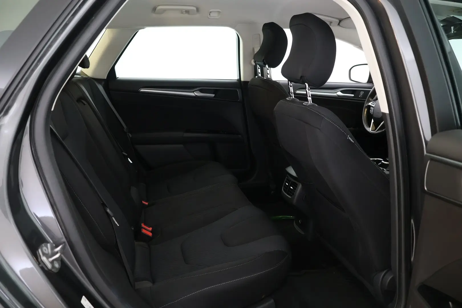 Car Image - 6cstHRUIfFeCCTSuG7bmOd