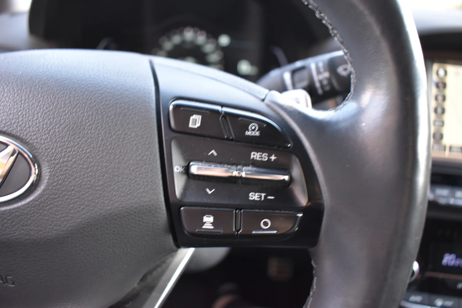Car Image - 3vgGATRCN6Jo6zi6VLHExh