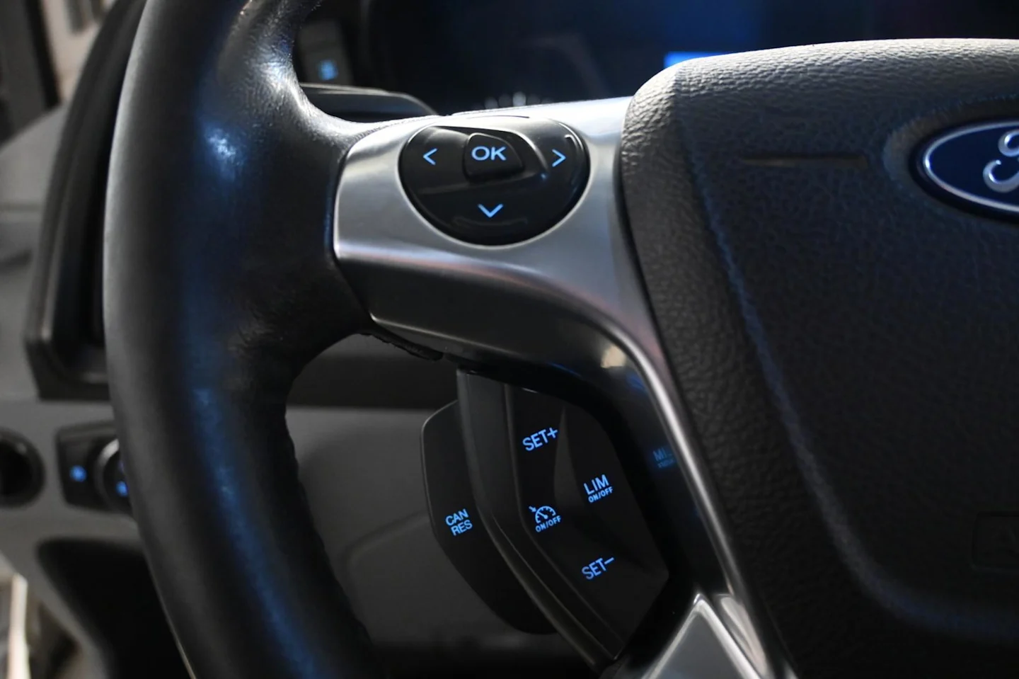 Car Image - 5VvRYr90l0HgvO82zZmHra