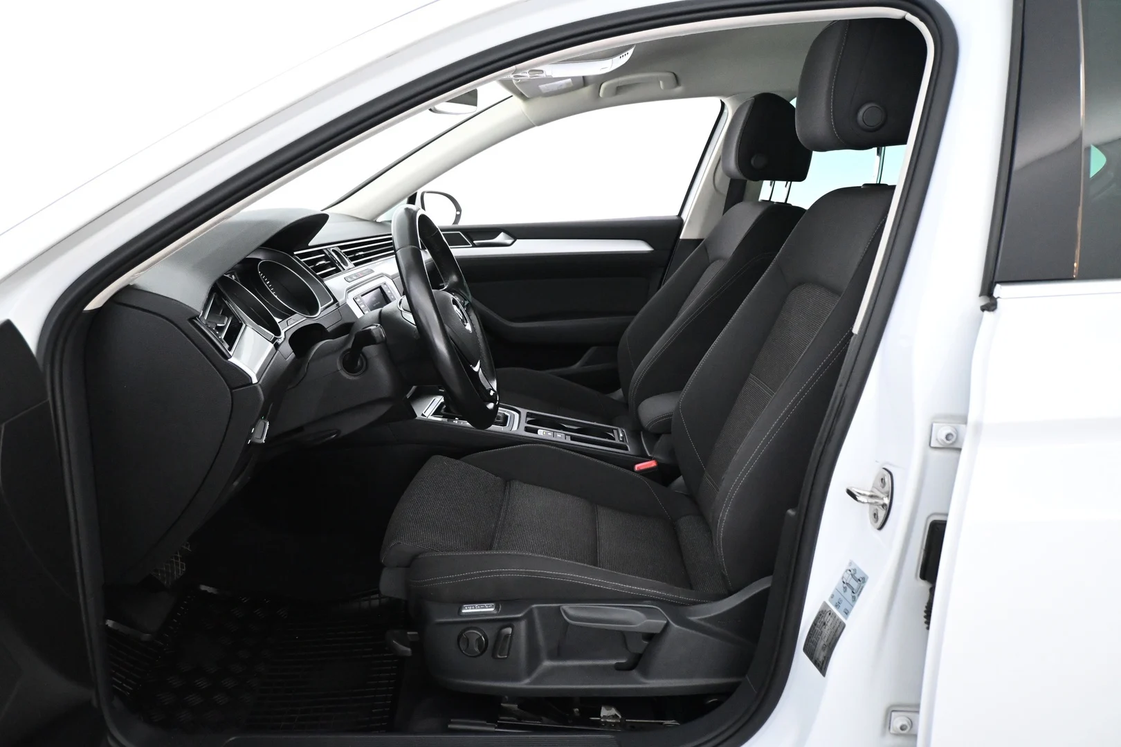 Car Image - 1fSmpqHeoIpLdqpKE7DISp
