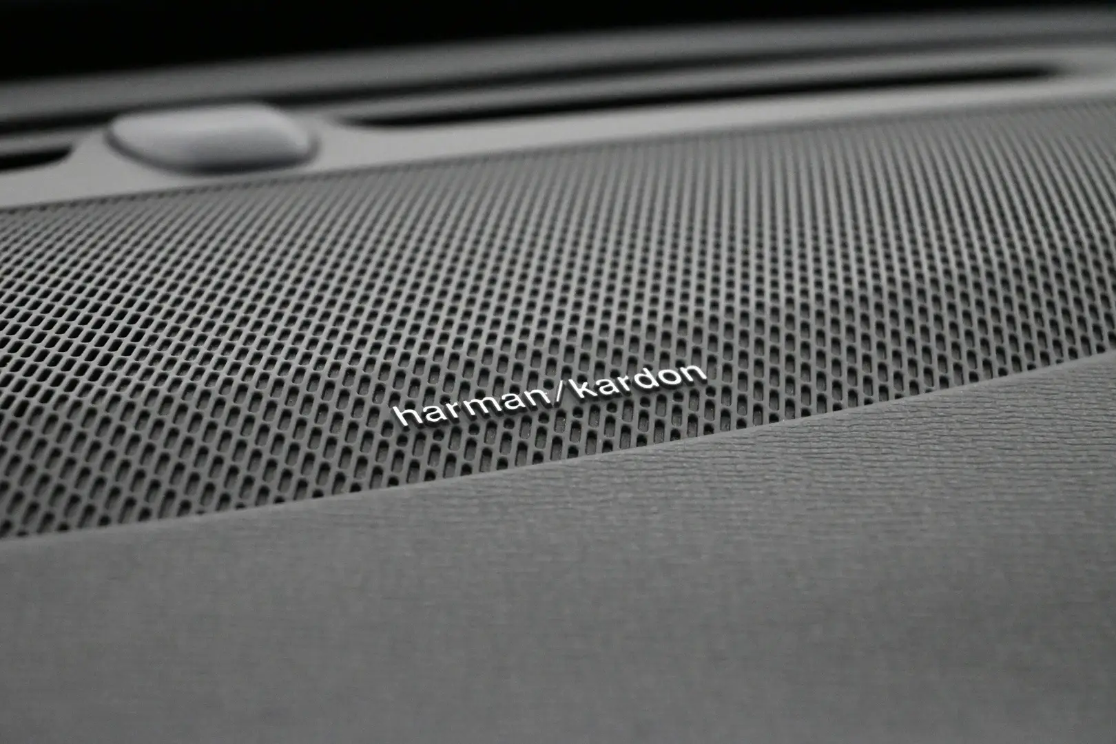 Car Image - 1QxwCYlWucRO8fRbMFIms9