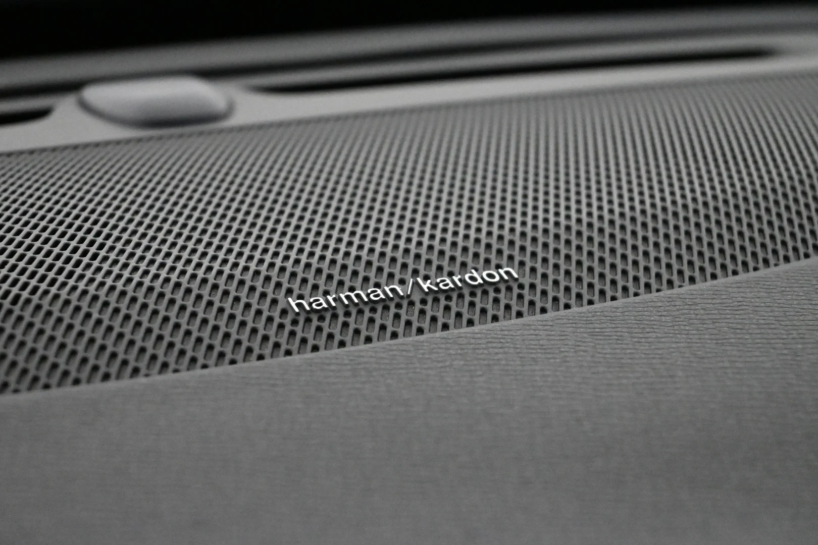 Car Image - 1QxwCYlWucRO8fRbMFIms9