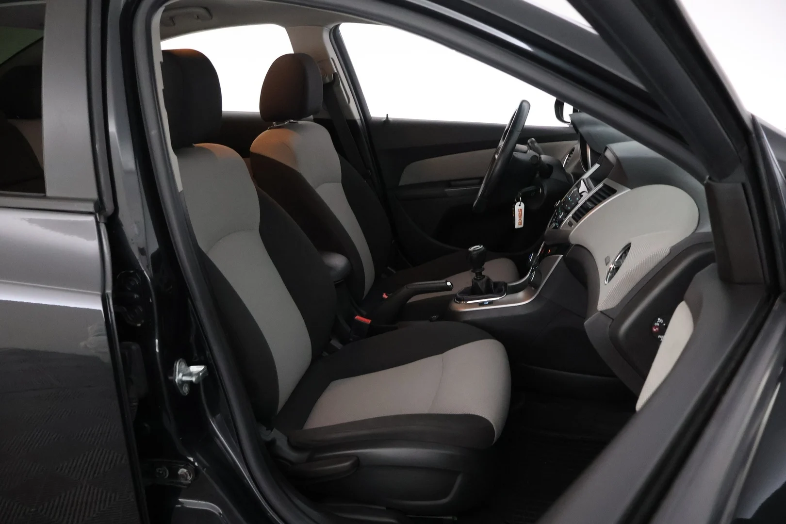 Car Image - 1g3Bpu0i2MhI1xwNz8MoF9