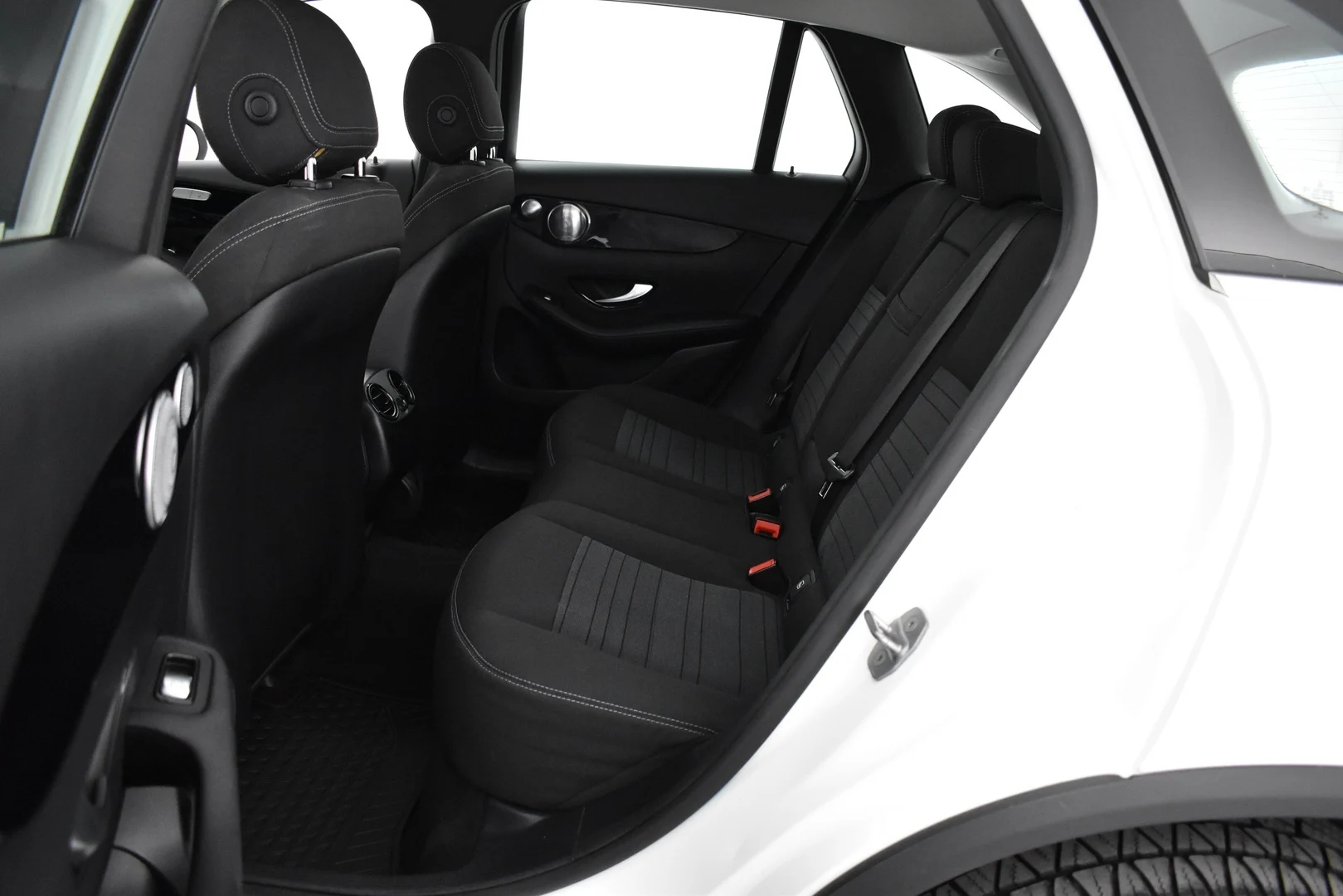 Car Image - 7pOHtxVqaz1Y5jkVuSrFdQ