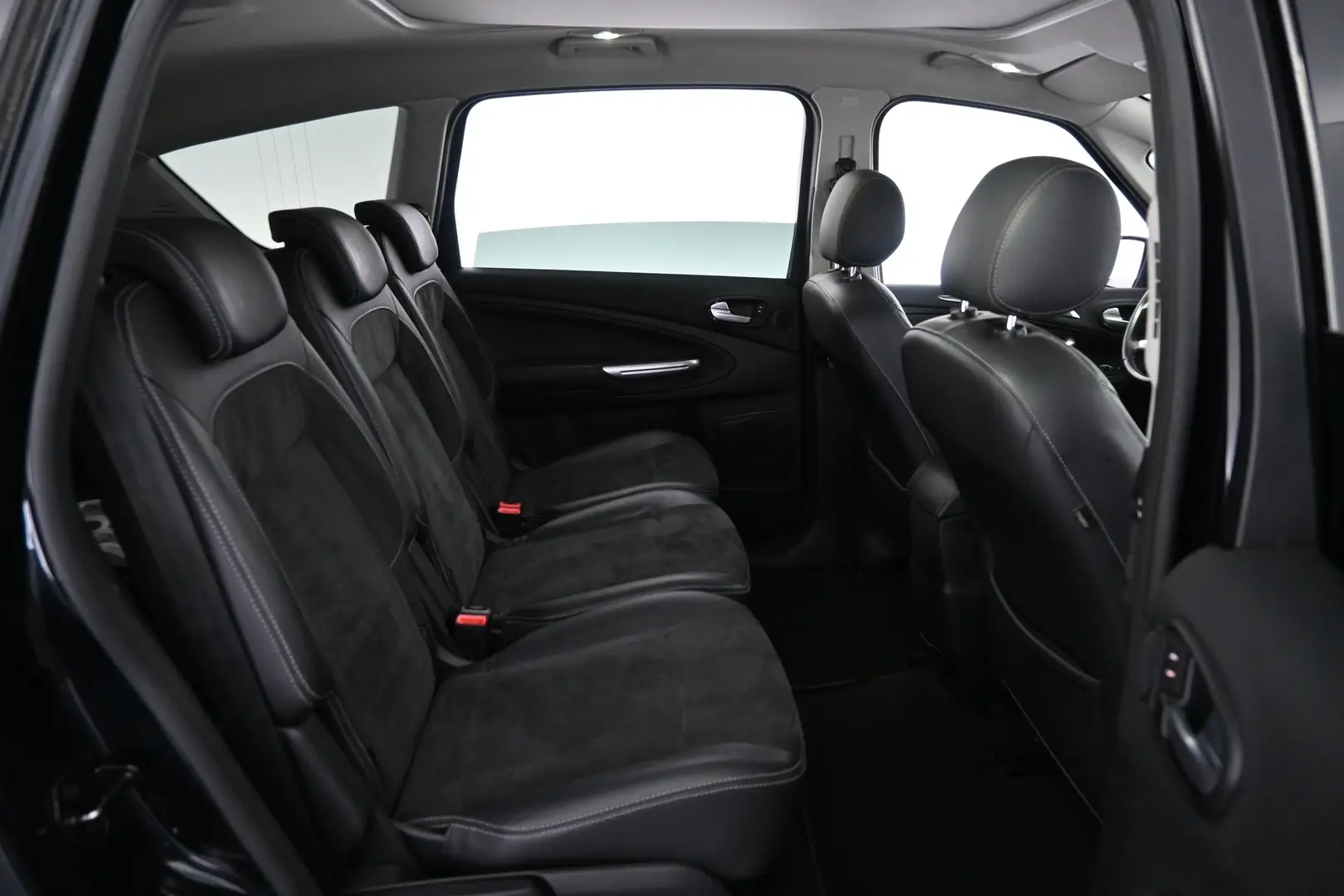 Car Image - 3VE77mTyUxDs70oqMh7XRU