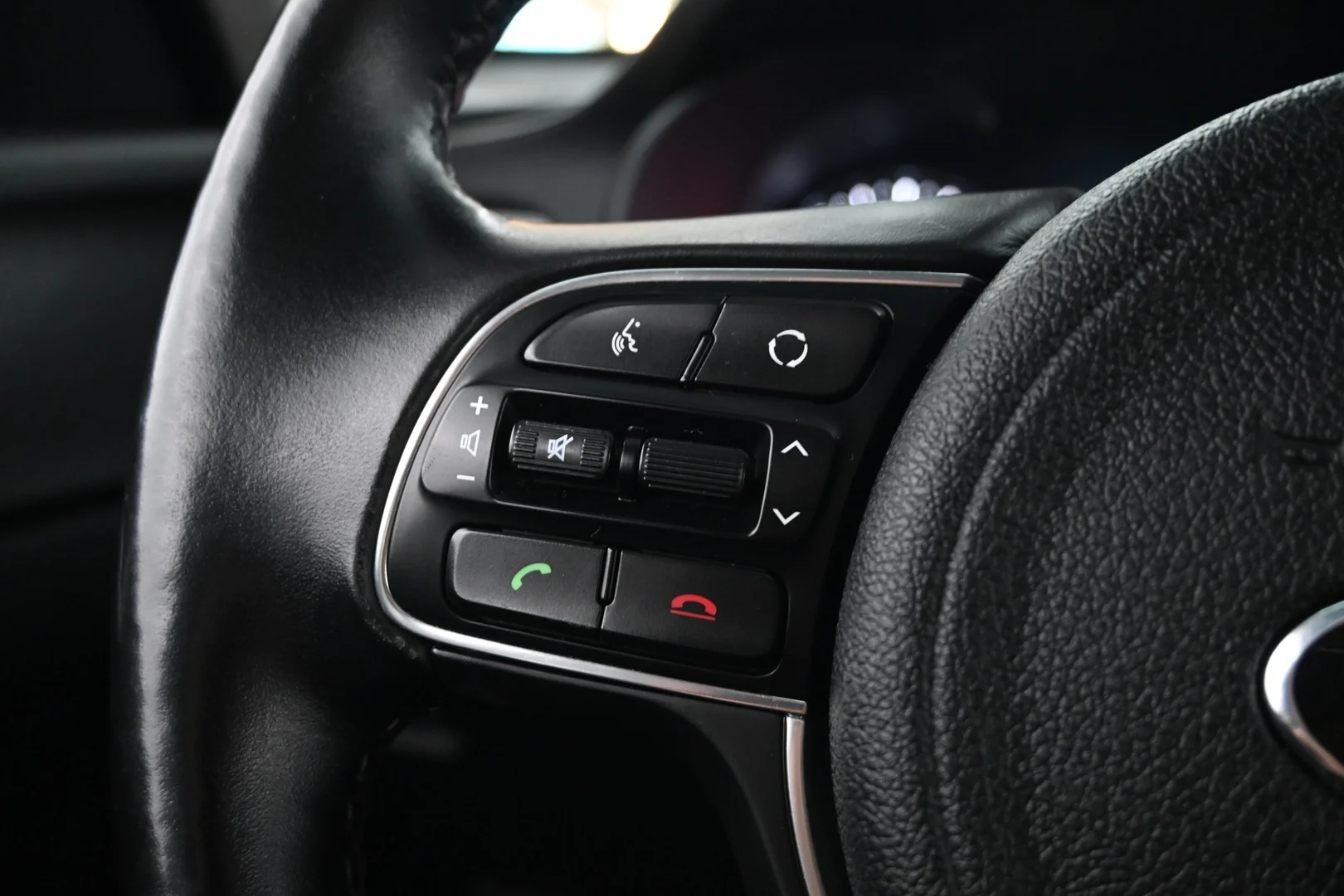 Car Image - 14n1okmjODgIFaPlMabE57