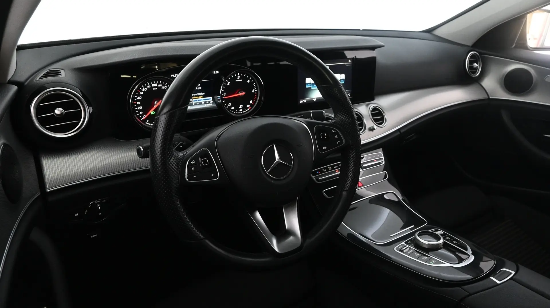 Car Image - 3HFYaKsks86DrRXM4Jztm8