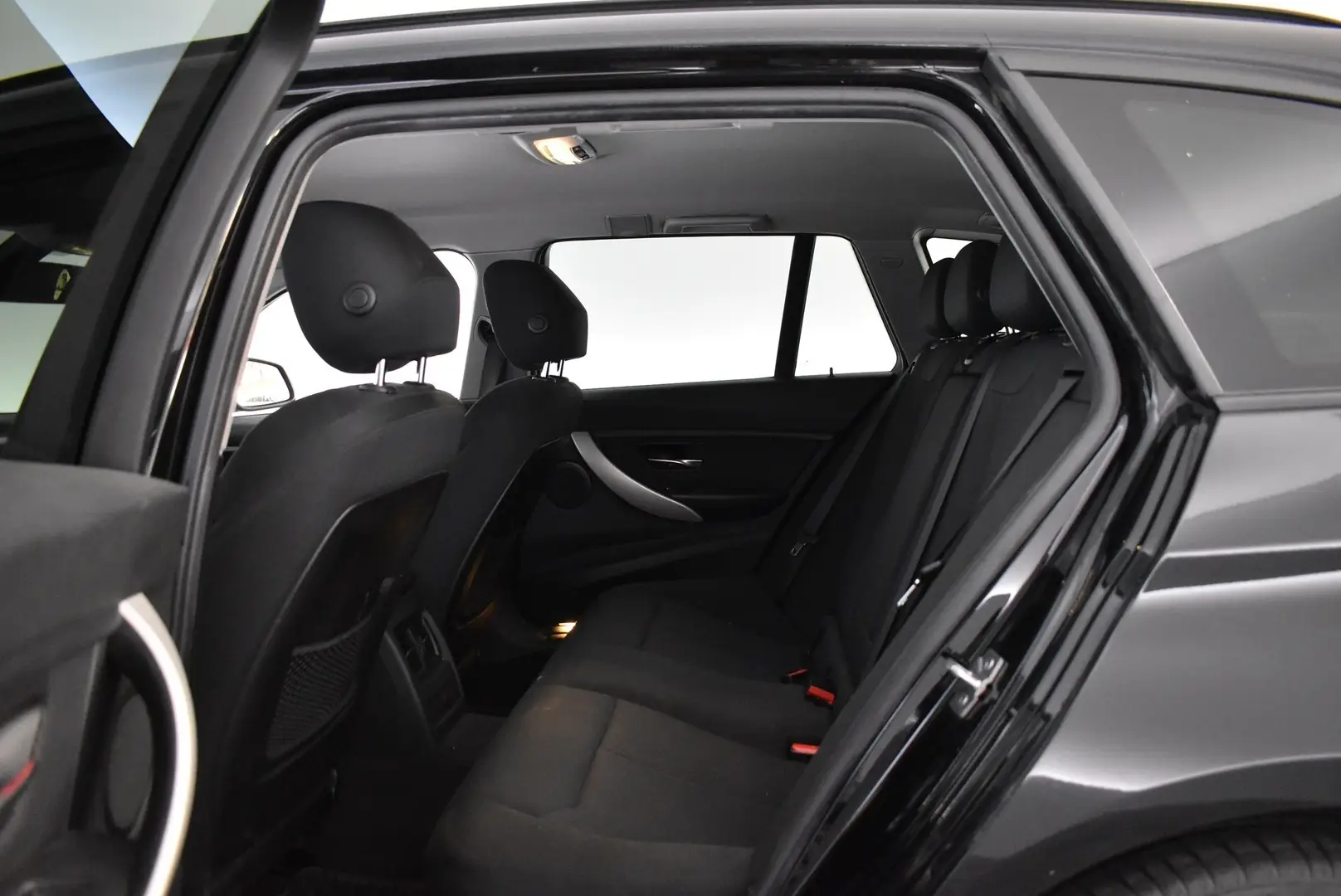 Car Image - 5Zqh14LZB2jTO84X7lRbx7
