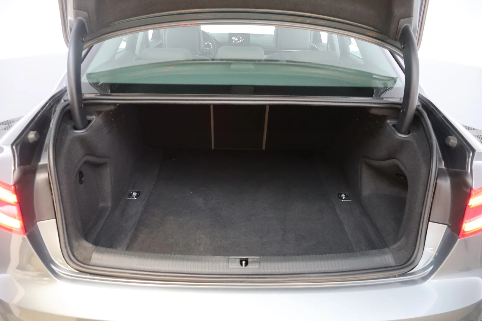 Car Image - 5Vj8qcoHf9HzhnQhavp2CI