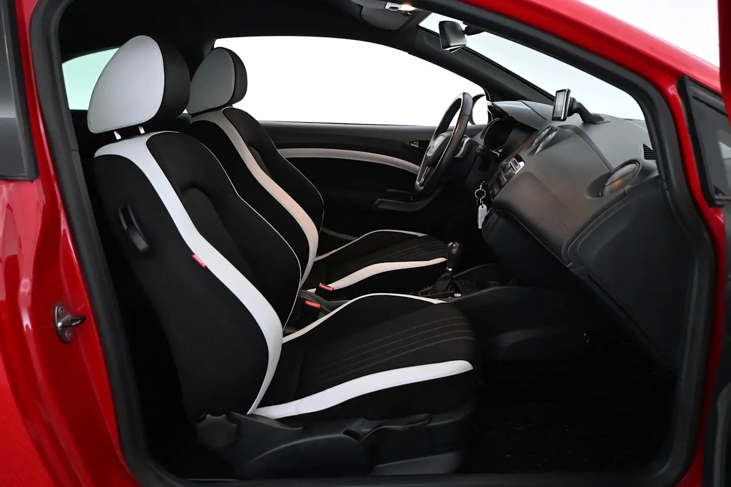 Car Image - 3X4XqmF4mFQaCZ6qXM41vl
