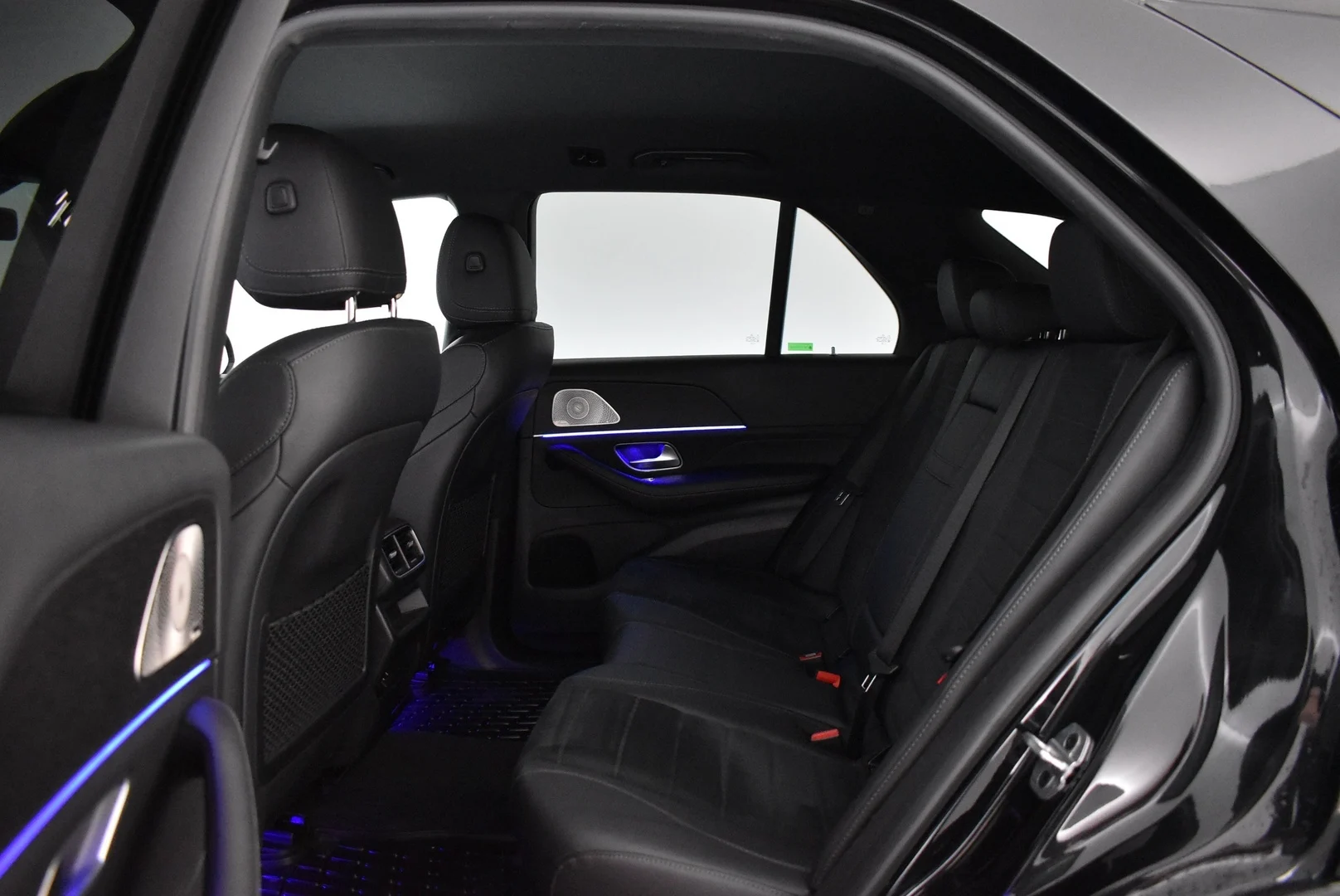Car Image - 3oV7QXH3MQfszv42GSi5zl