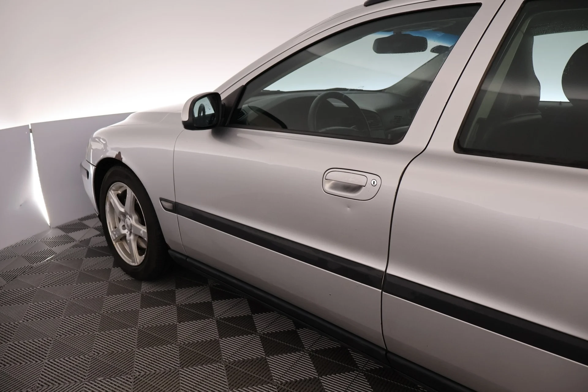 Car Image - 6KhC91tMKlHm6VIt7x8vs1