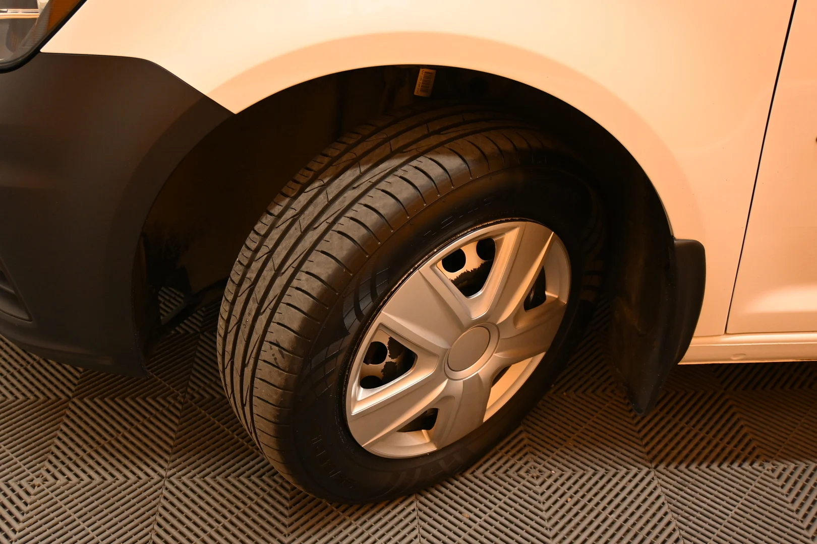 Car Image - 4dzb6SuO4WcyKK7XPtJDVF
