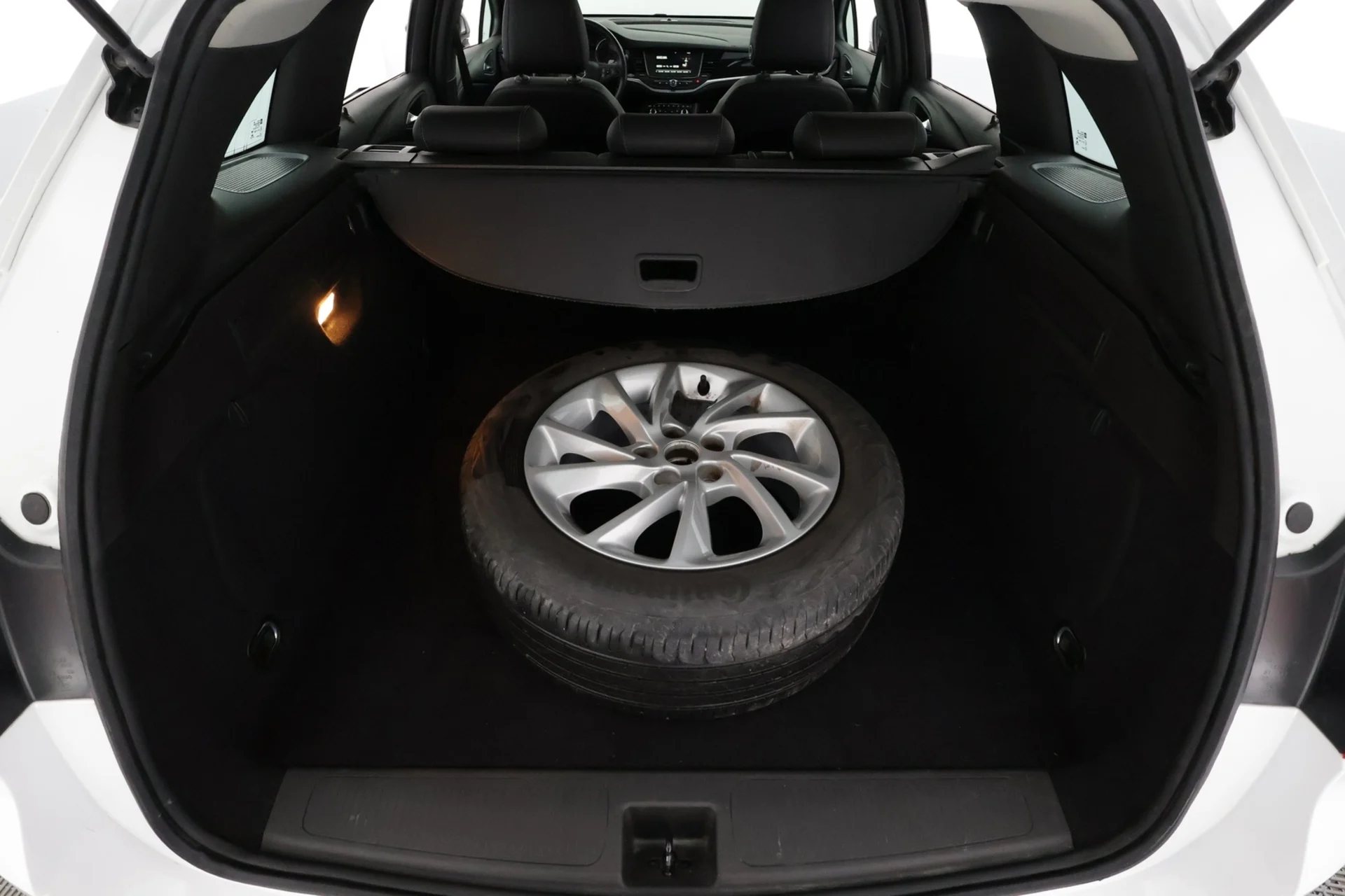 Car Image - 5JGgh8wtEuCefDPDiEXoq6