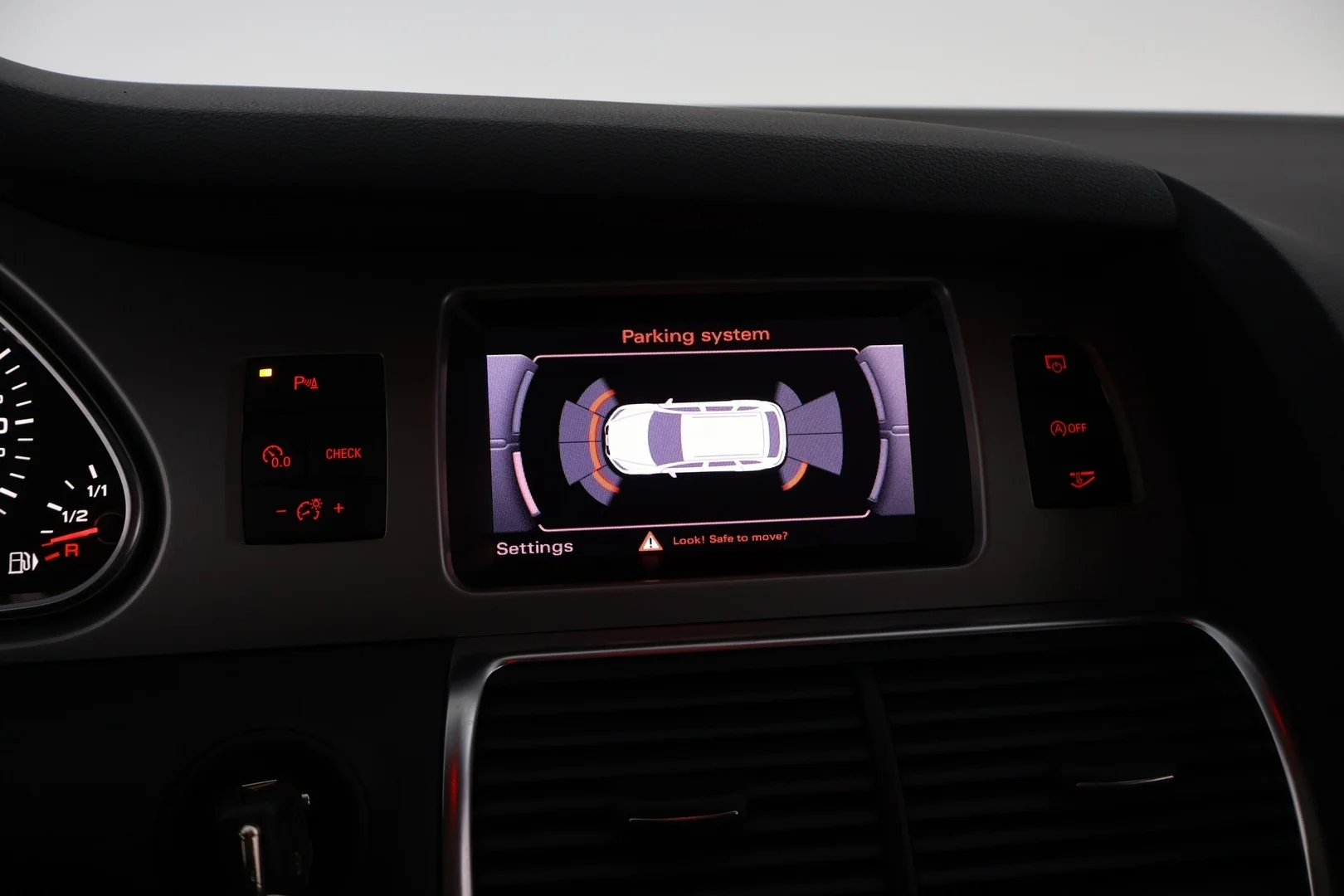 Car Image - 4ONCG3xzE3Vd9FxEXmskGJ