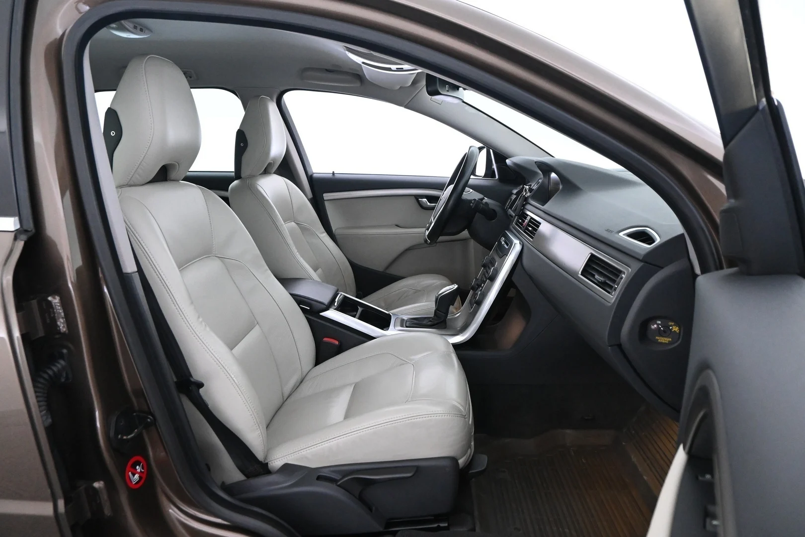 Car Image - 7qeQP1PoKjojXFXidLzcDj