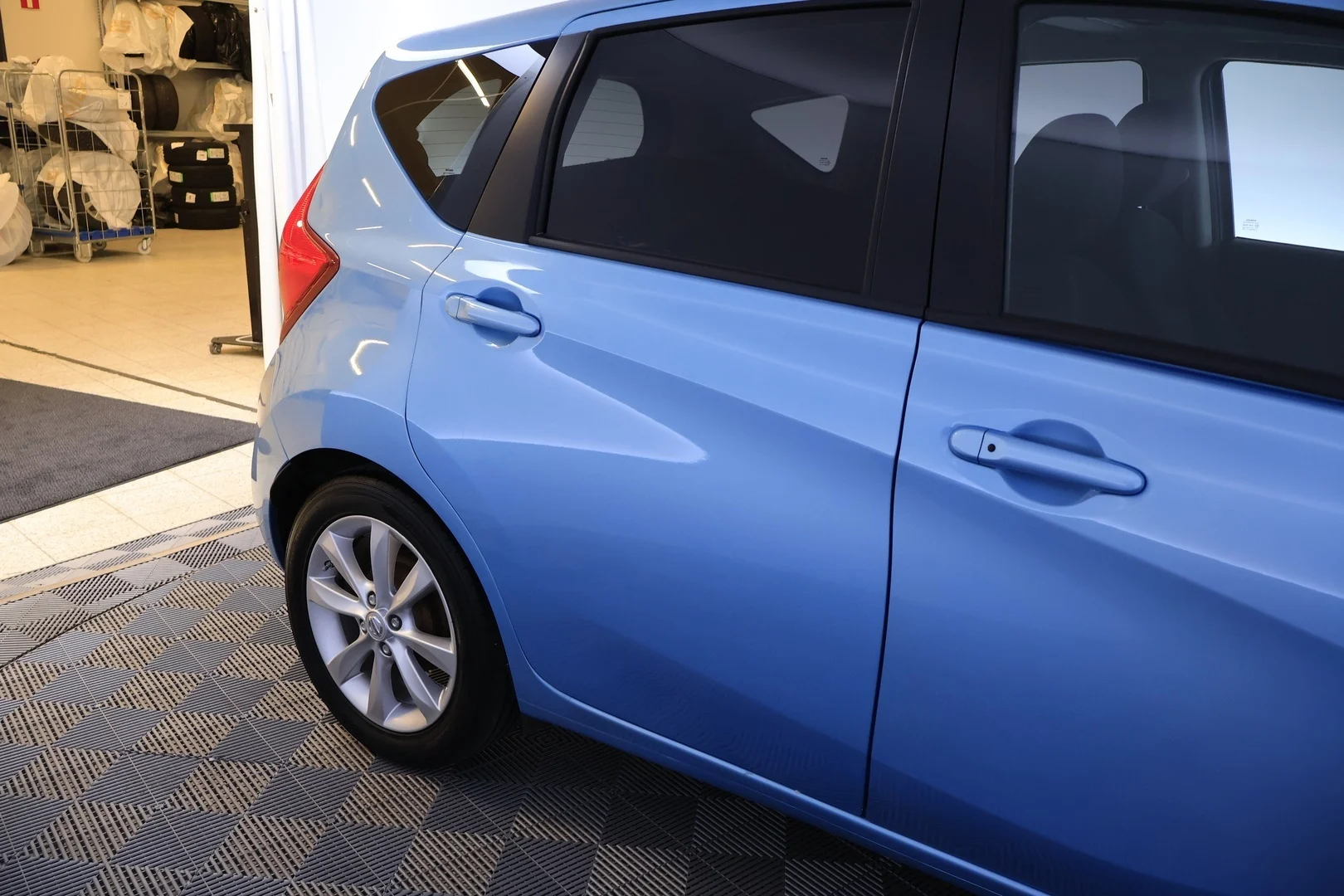 Car Image - 3H6x2Y1WVVvlHgfOR44MbY