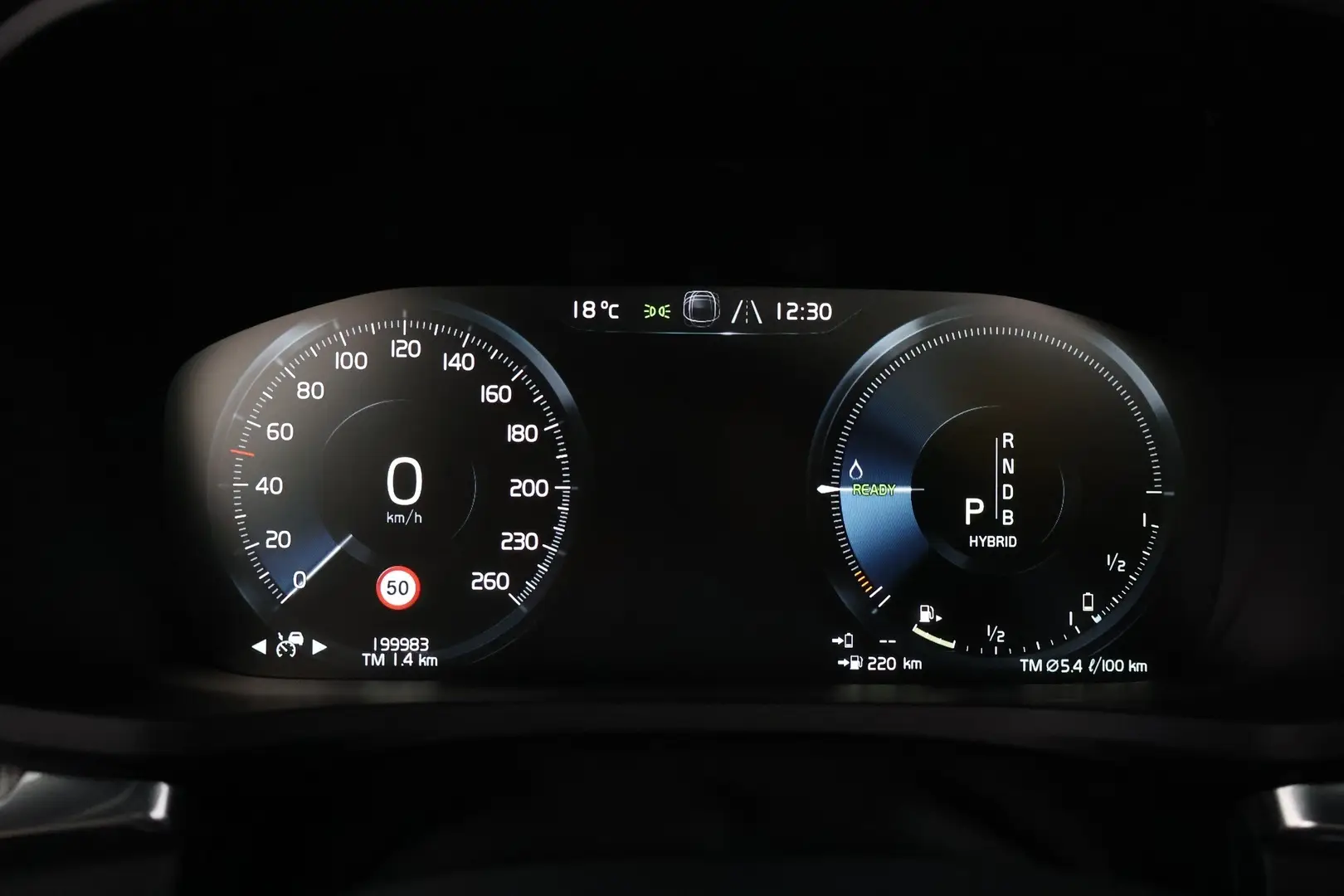 Car Image - z1am2p5GAmRyyYXqFDHx9