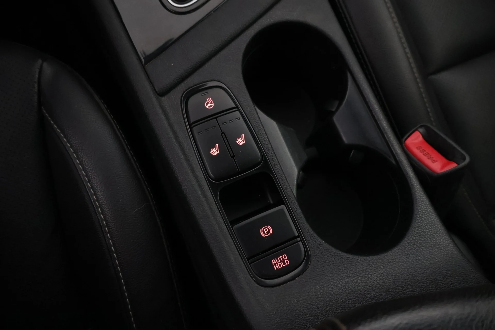 Car Image - 1AxHuE1o3hVcBGklqWi4FH
