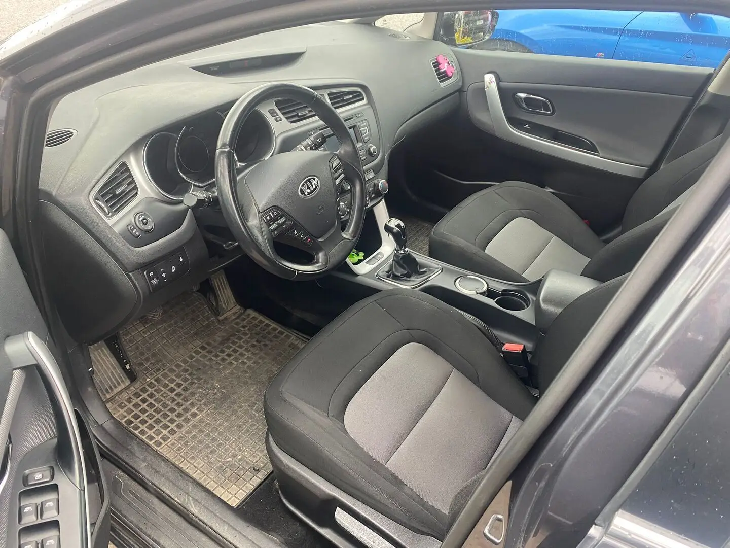 Car Image - lIgoH2hI4Fy6qFihKCihk