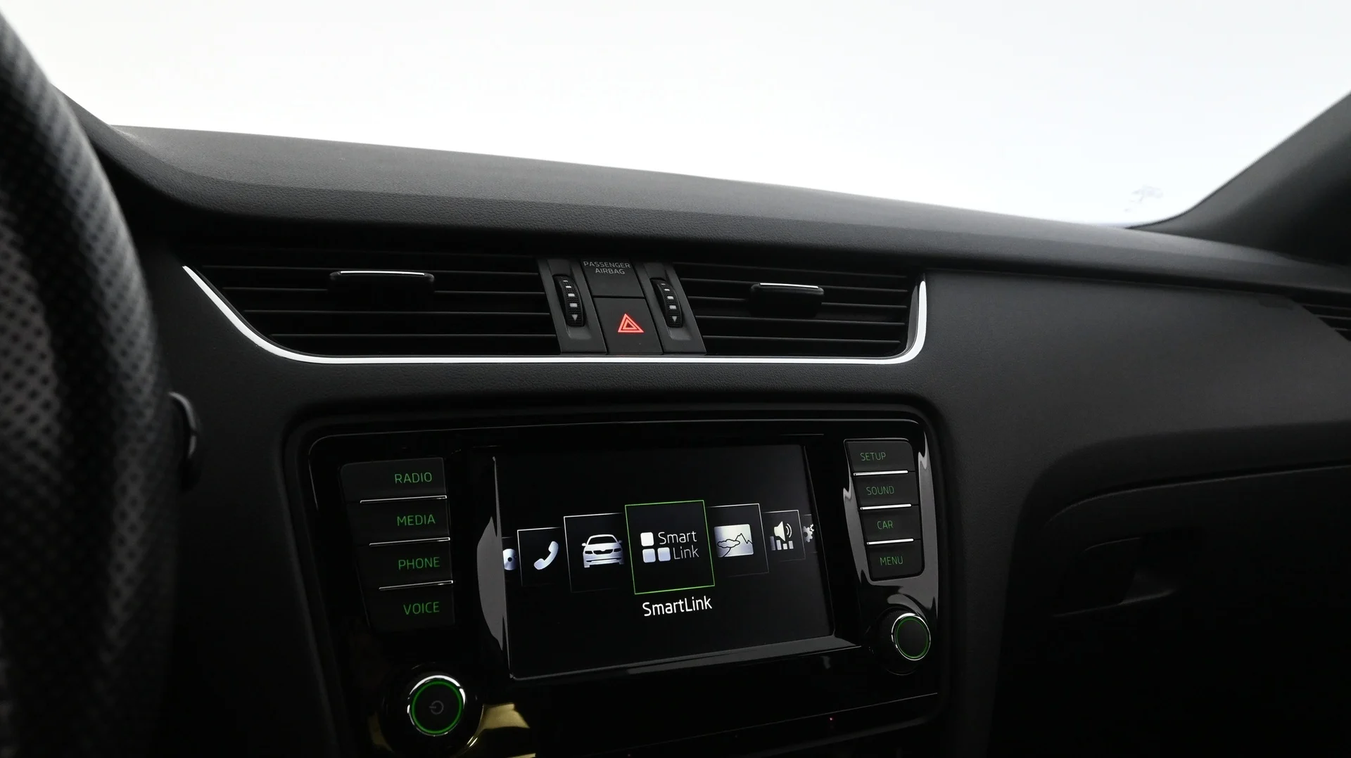 Car Image - 3BfciMCQhycyIwNeEGBNHw