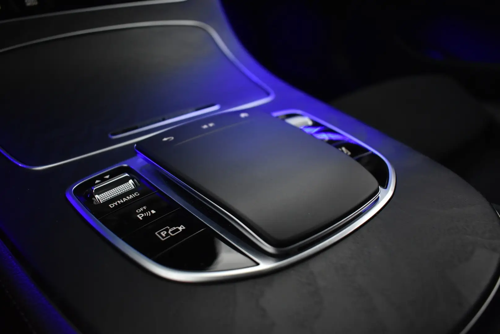 Car Image - 4TrZY1HNbcJzVWGXJt6sdn
