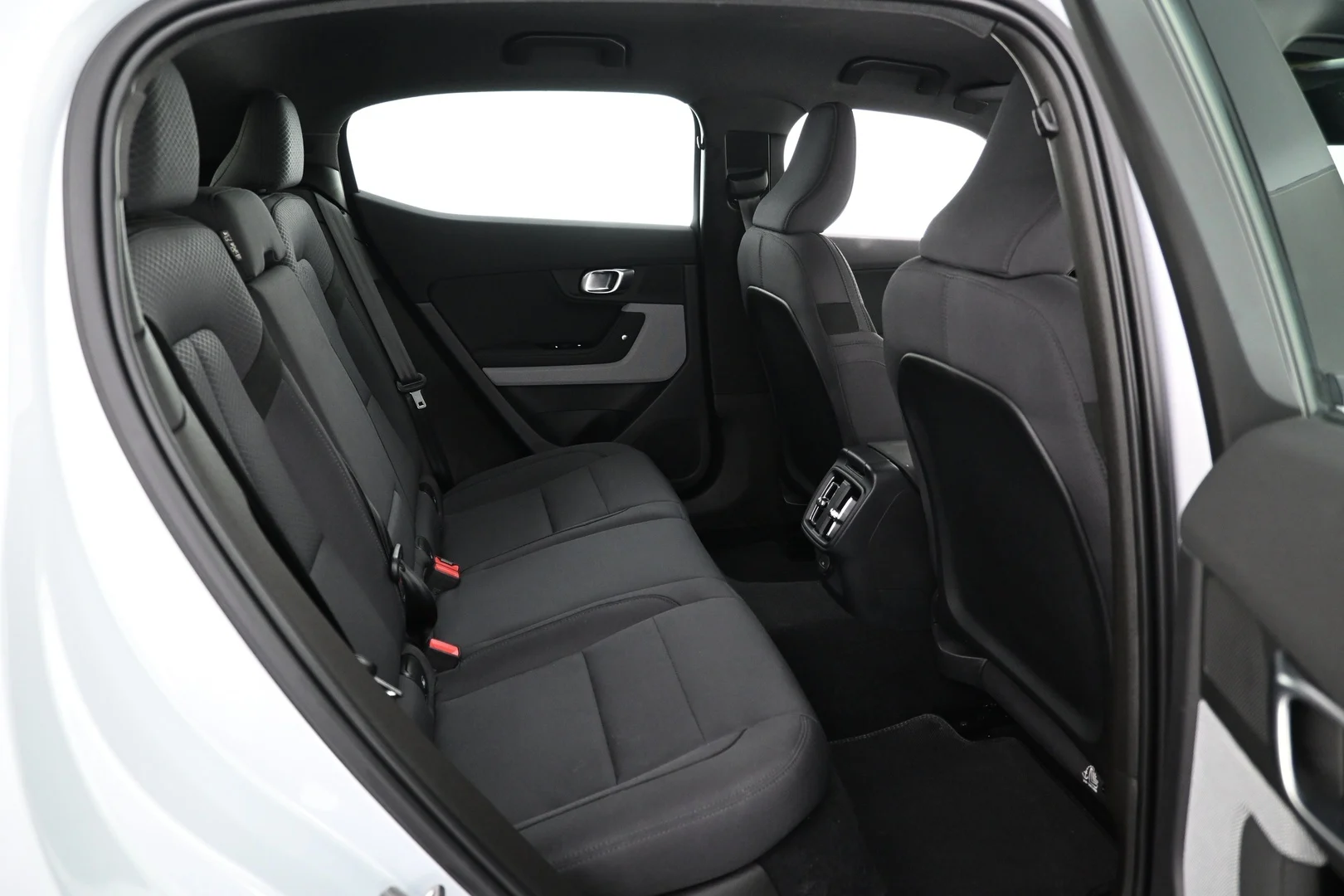 Car Image - 46AwKA8t9KGVoXz2Pg3vbY