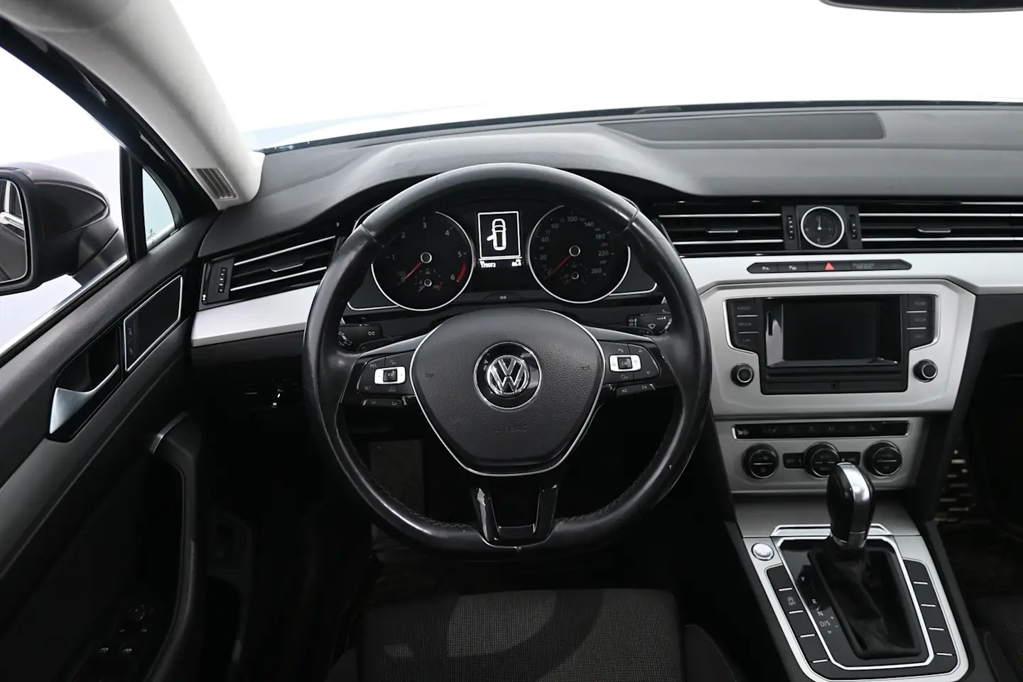 Car Image - 5Lk8D5xxhj55Hk9PhJi8Sb