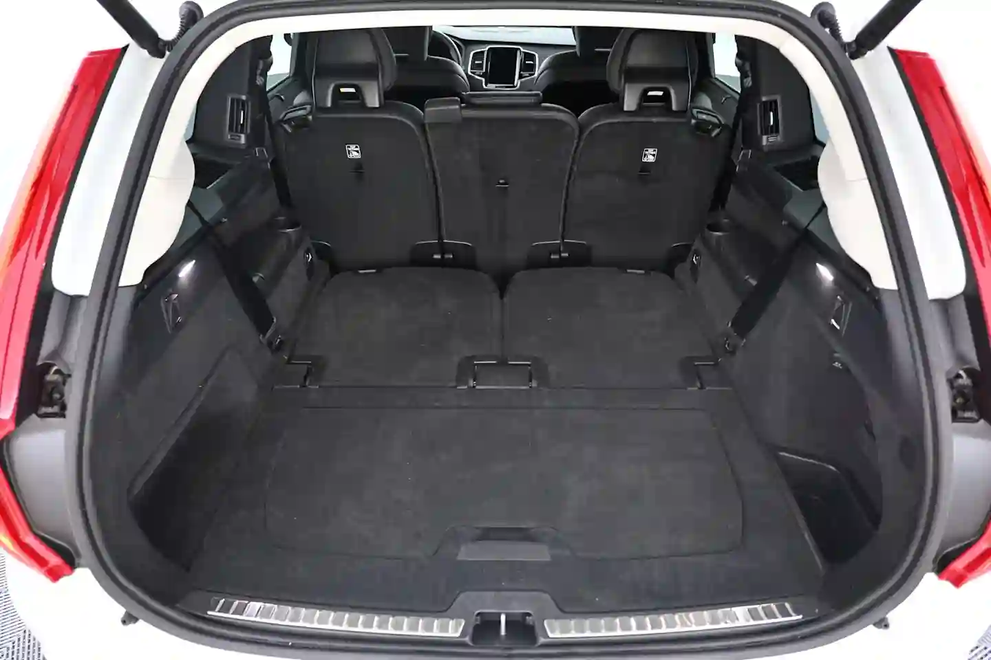 Car Image - 6o8AC9tRXoV5hGoi2MLqc9