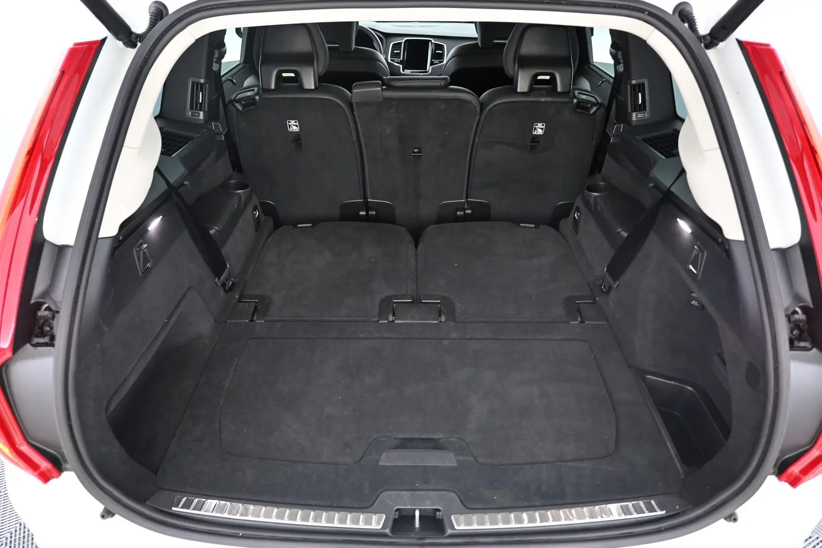 Car Image - 6o8AC9tRXoV5hGoi2MLqc9