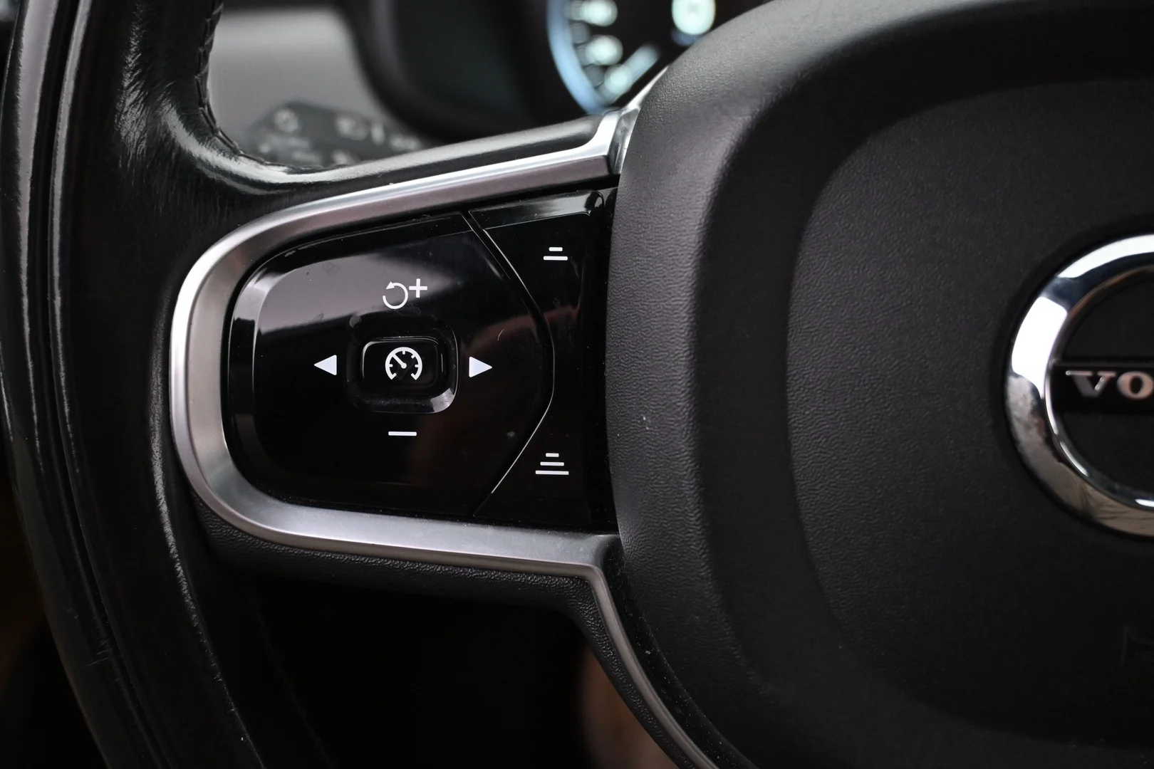 Car Image - 2kLJpdTRPefS0qQVbxAGRg