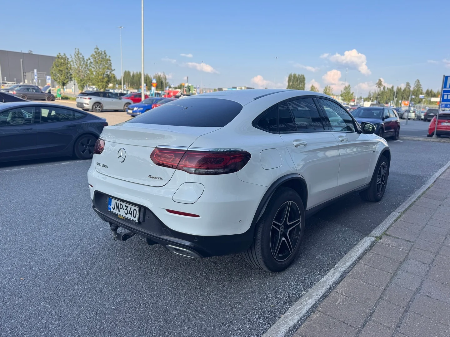 Car Image - 2IcPohgMWEKHOoKEx5vNCp