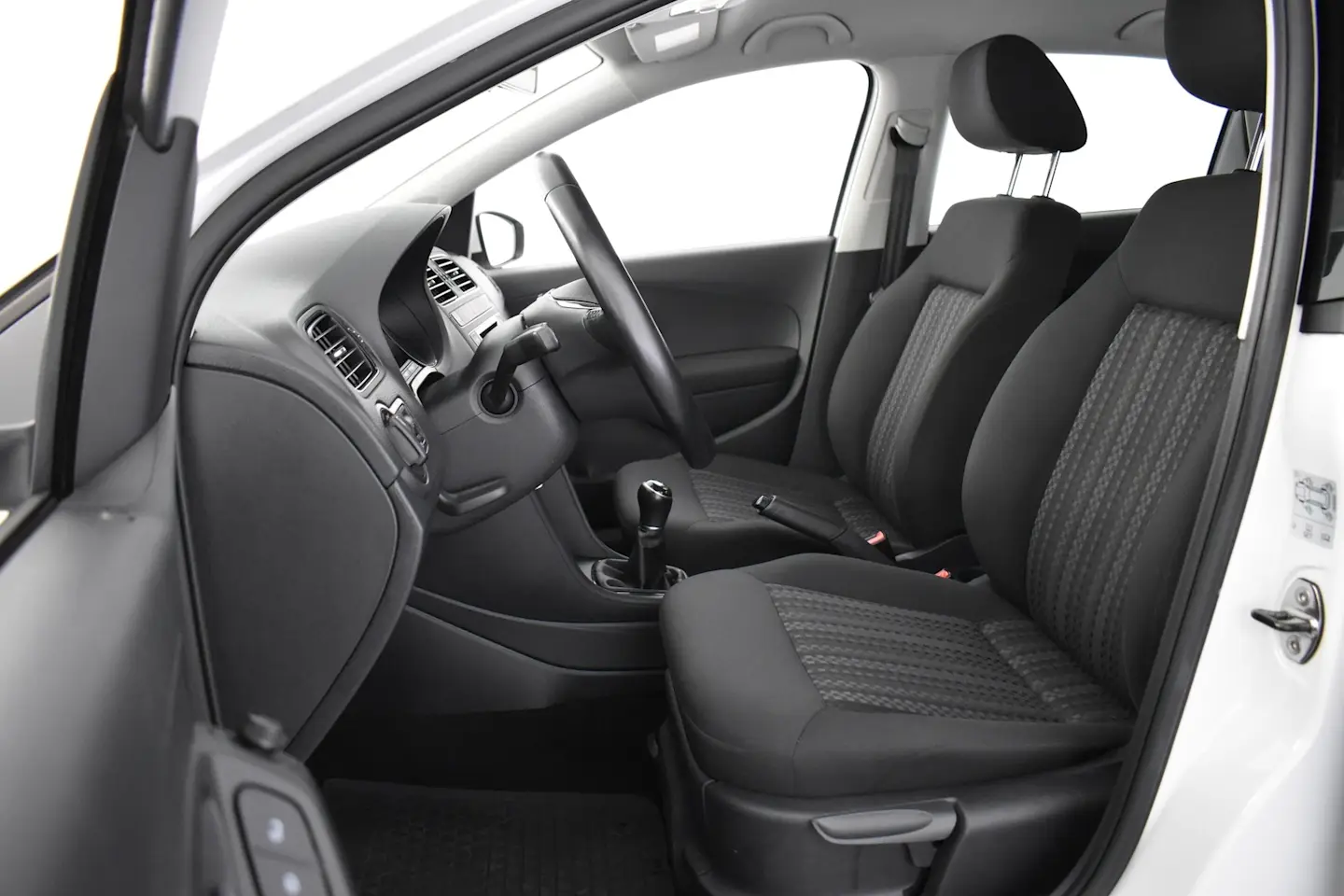 Car Image - 3P4i5oowBSbQaZFwJTfRf8