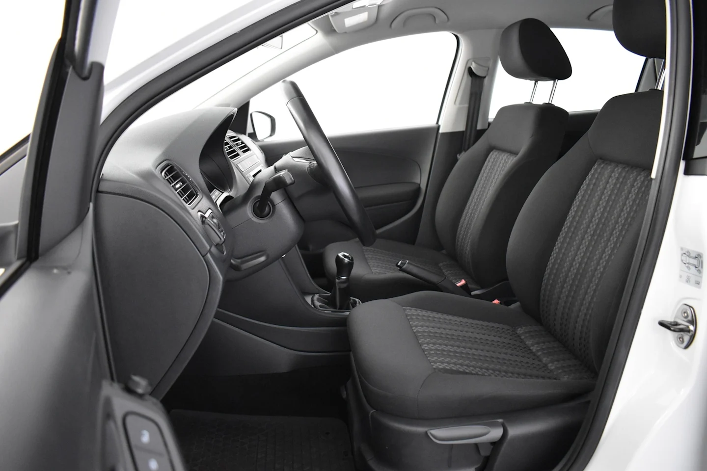 Car Image - 3P4i5oowBSbQaZFwJTfRf8