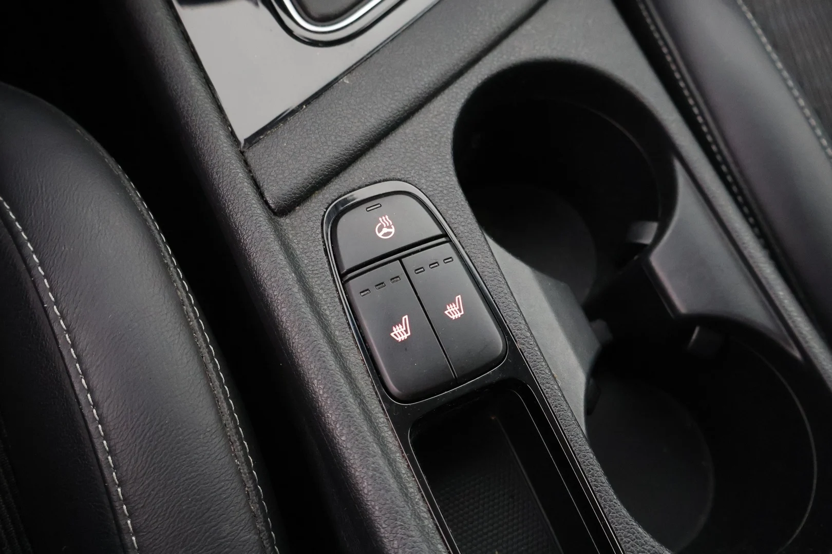 Car Image - 6j9RTFJLX1DNsgNUEtrq4K