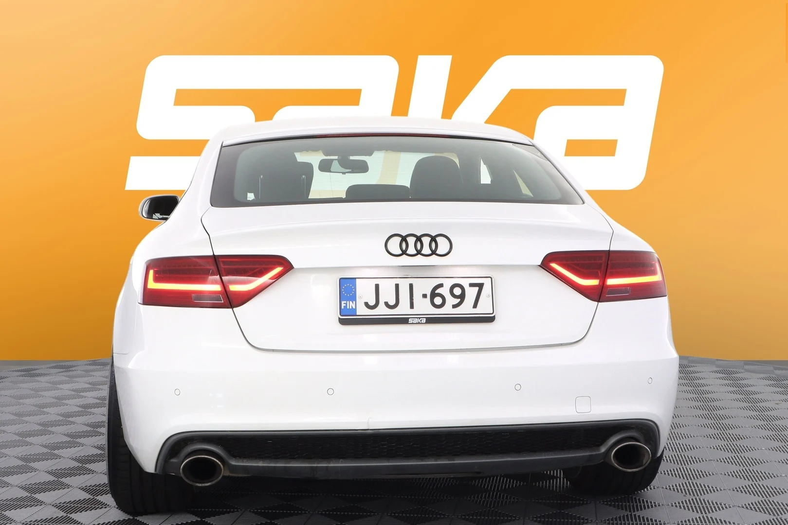 Car Image - eW6sxIuEE7wu8WdNbwc9z