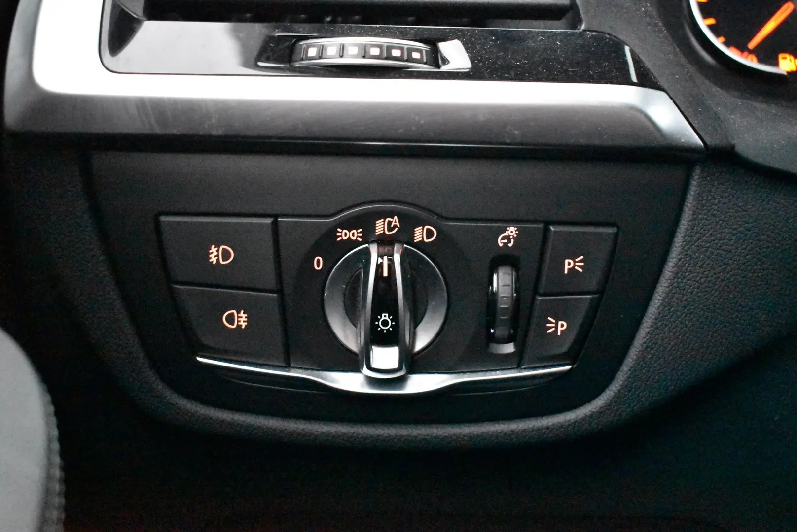 Car Image - 4j7Z54j4EcMk0l6JY7LTFq
