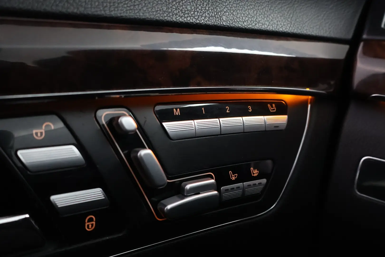 Car Image - dd6BBfFNNIZmIHv81WxM7