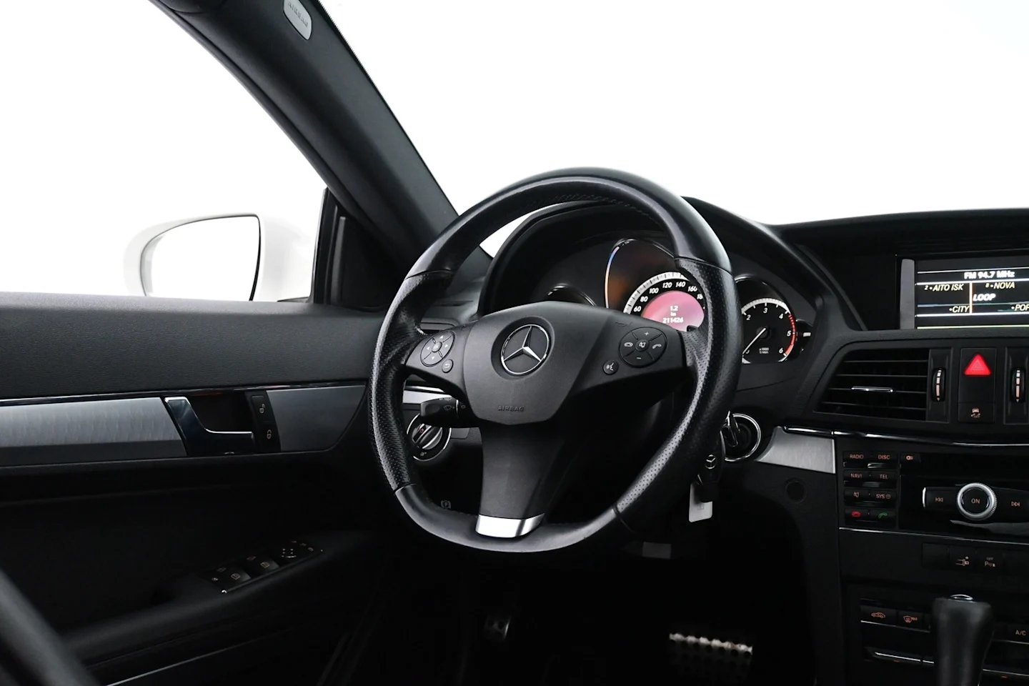 Car Image - eOtrXOnbG3N40wfuXa4ur