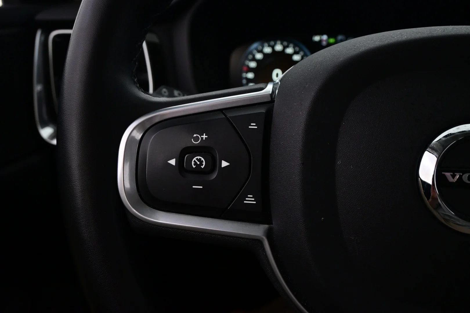 Car Image - 2Ud8olD4r3oo1hCGaEXaan
