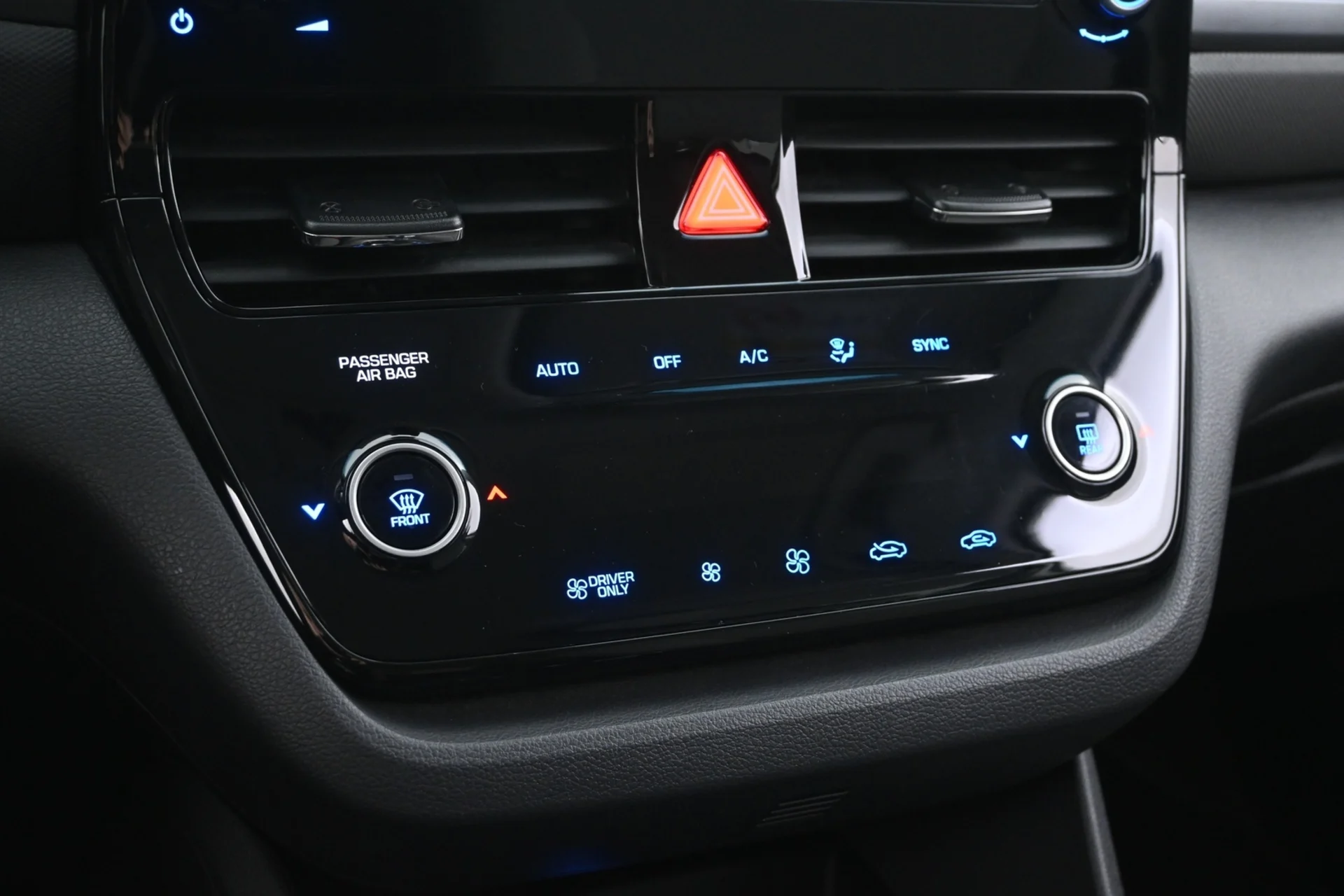 Car Image - 7JnSMN2YvxooveXXDc6ZKw