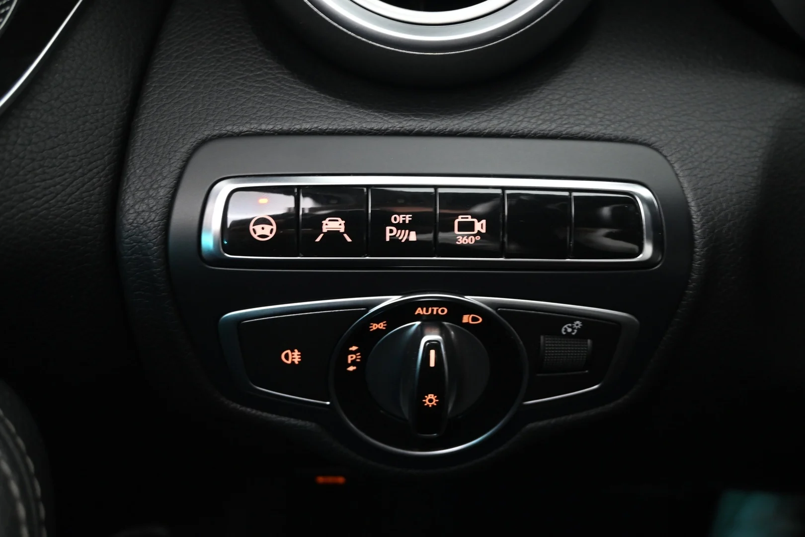 Car Image - 6stNPFrBGVQ56LjSjZcoJ6