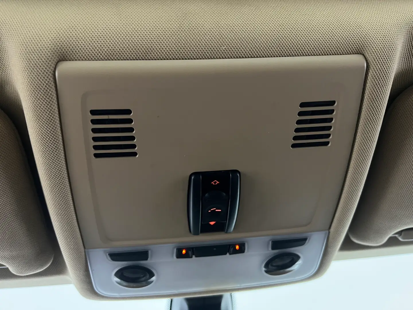 Car Image - 3PHFcUCAKJ716wHjfPtLSs