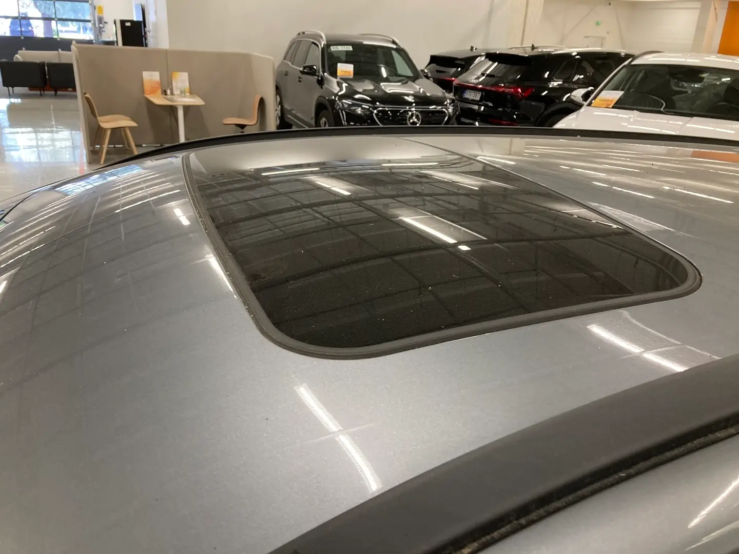 Car Image - 3n5K5kkTp9uM9Tl0EfrkWE